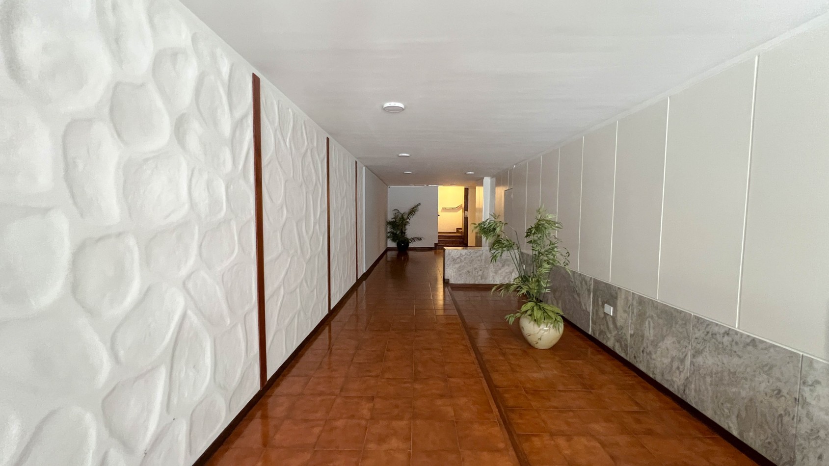 SE VENDE DEPARTAMENTO 4 AMBIENTES CON COCHERA ZONA PLAYA ALFONSINA STORNI