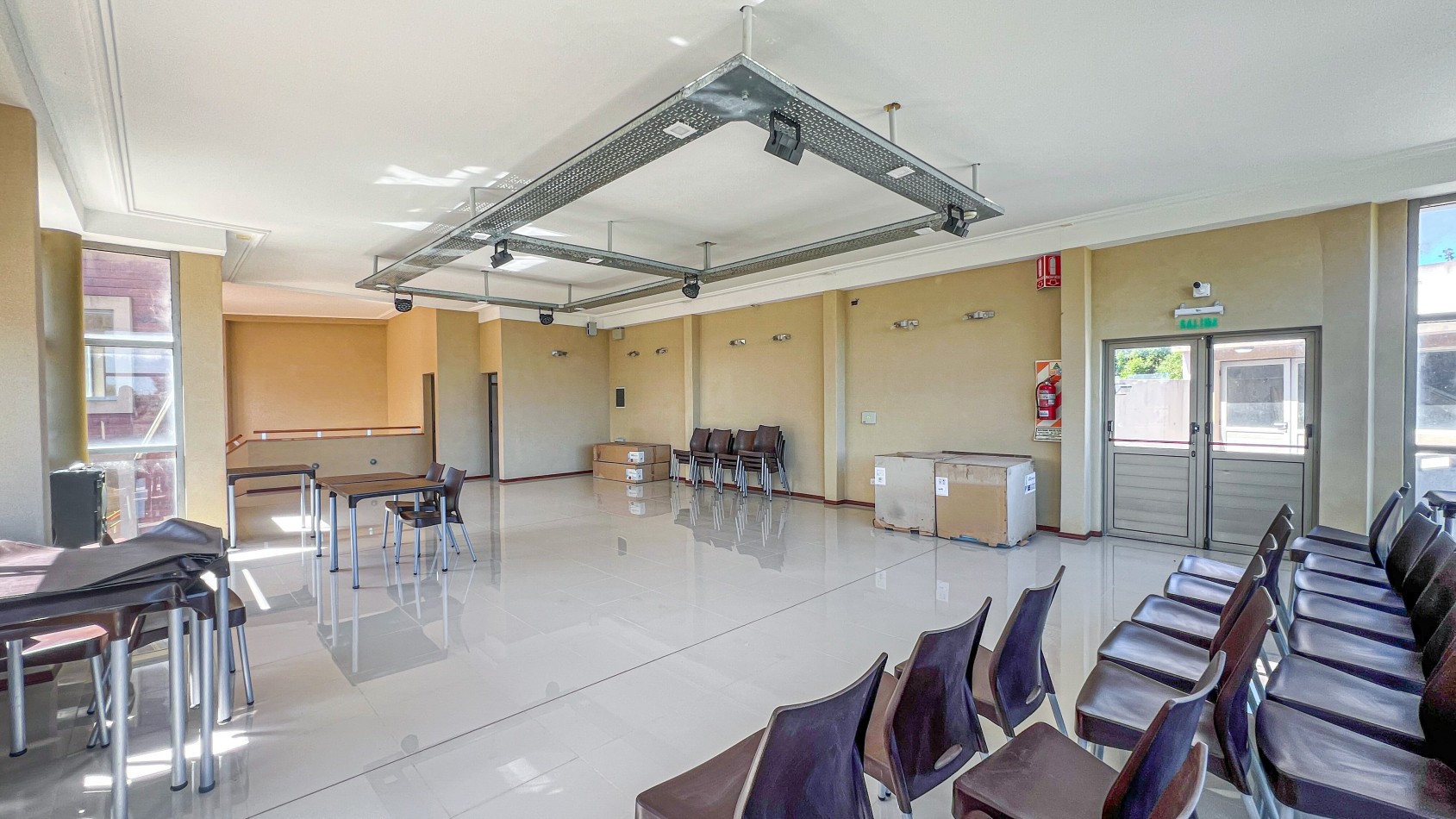 SE VENDE COMPLEJO DE CABAÑAS + DEPTOS + SPA + SALON DE FIESTAS. PLAYA CHAPADMALAL. MAR DEL PLATA