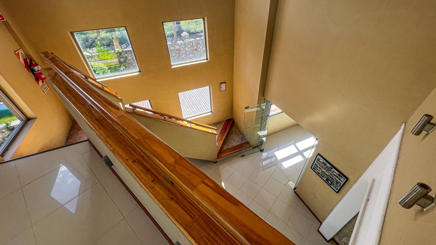 SE VENDE COMPLEJO DE CABAÑAS + DEPTOS + SPA + SALON DE FIESTAS. PLAYA CHAPADMALAL. MAR DEL PLATA