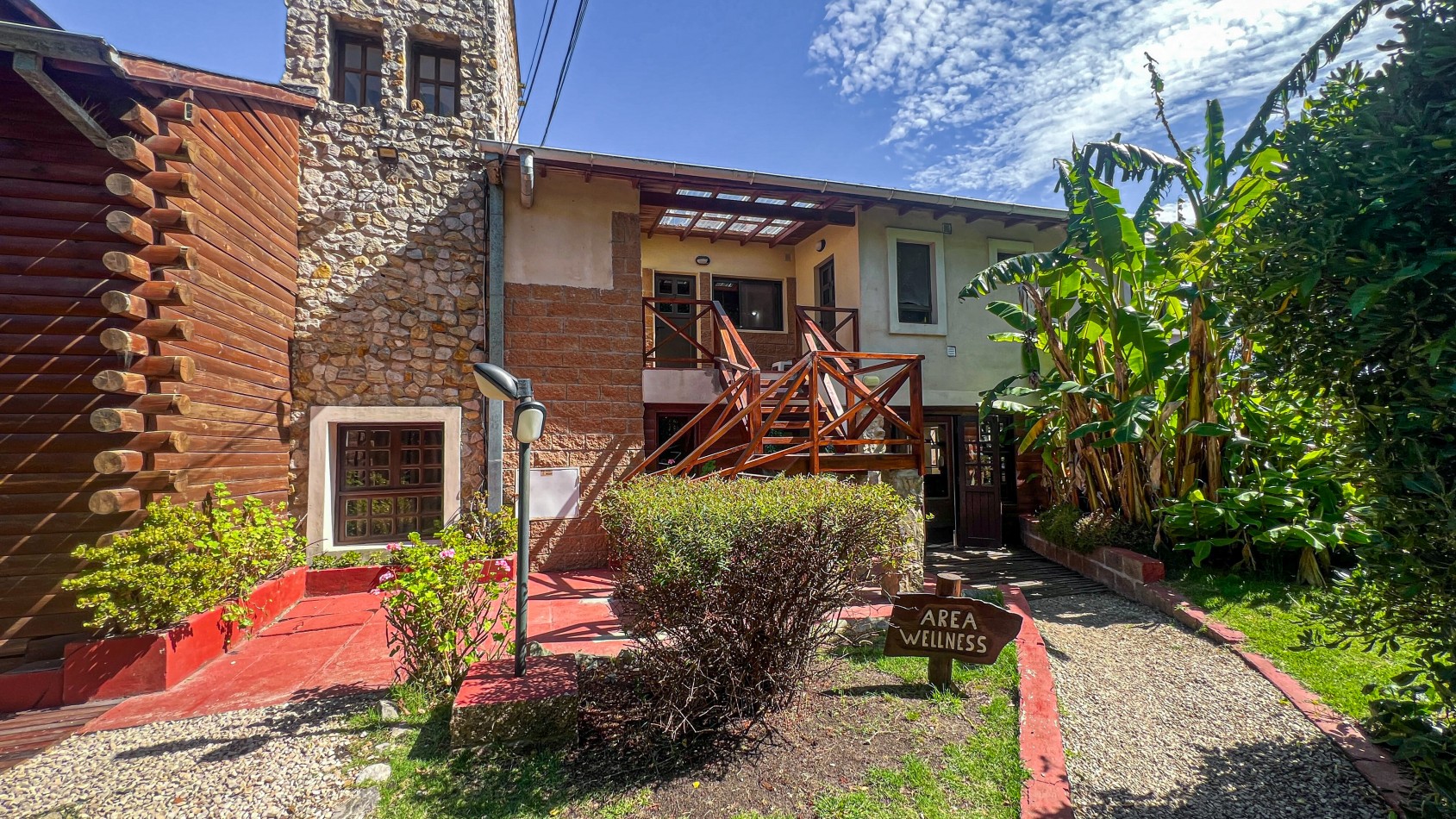 SE VENDE COMPLEJO DE CABAÑAS + DEPTOS + SPA + SALON DE FIESTAS. PLAYA CHAPADMALAL. MAR DEL PLATA