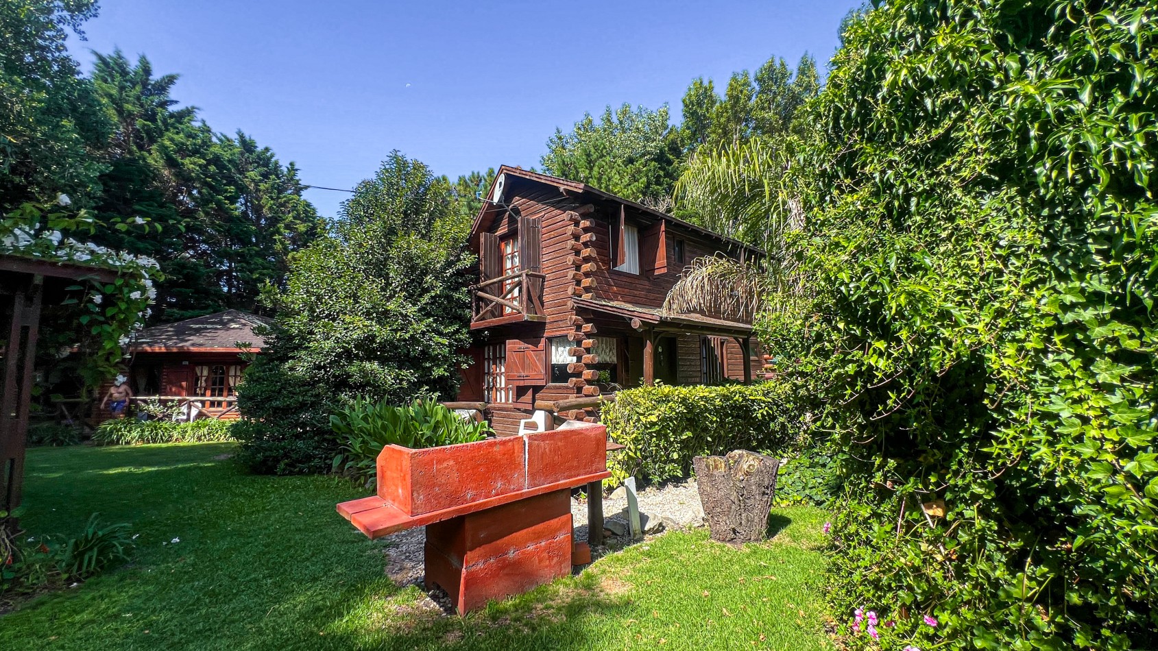 SE VENDE COMPLEJO DE CABAÑAS + DEPTOS + SPA + SALON DE FIESTAS. PLAYA CHAPADMALAL. MAR DEL PLATA