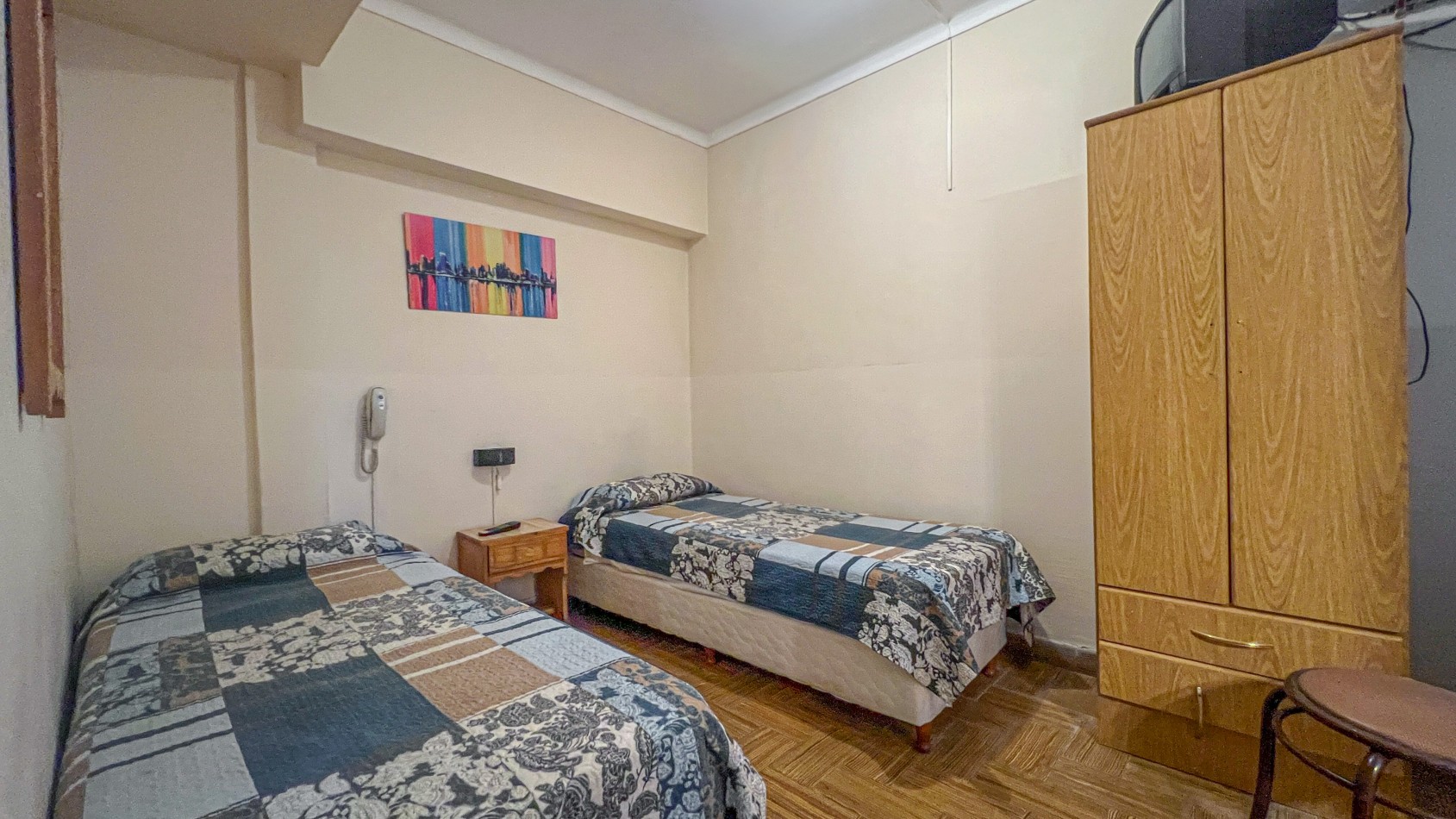 SE VENDE DOS HOTELES SALIDA A DOS CALLES CON COCHERAS. EXCELENTE UBICACION. MAR DEL PLATA