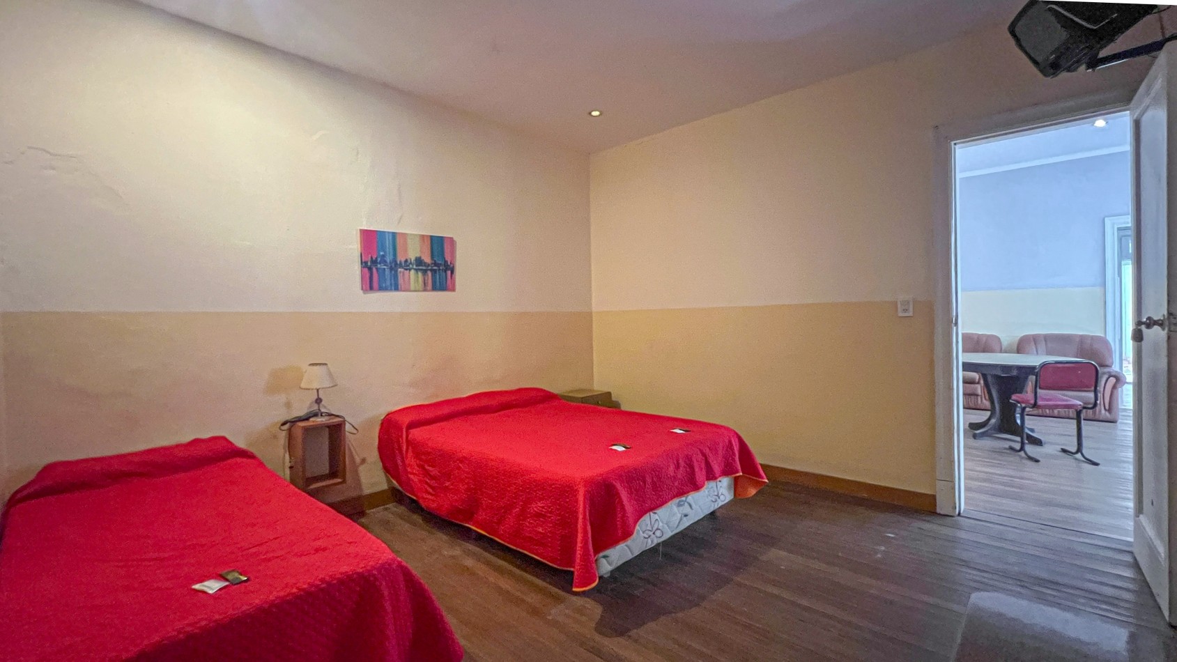 SE VENDE DOS HOTELES SALIDA A DOS CALLES CON COCHERAS. EXCELENTE UBICACION. MAR DEL PLATA