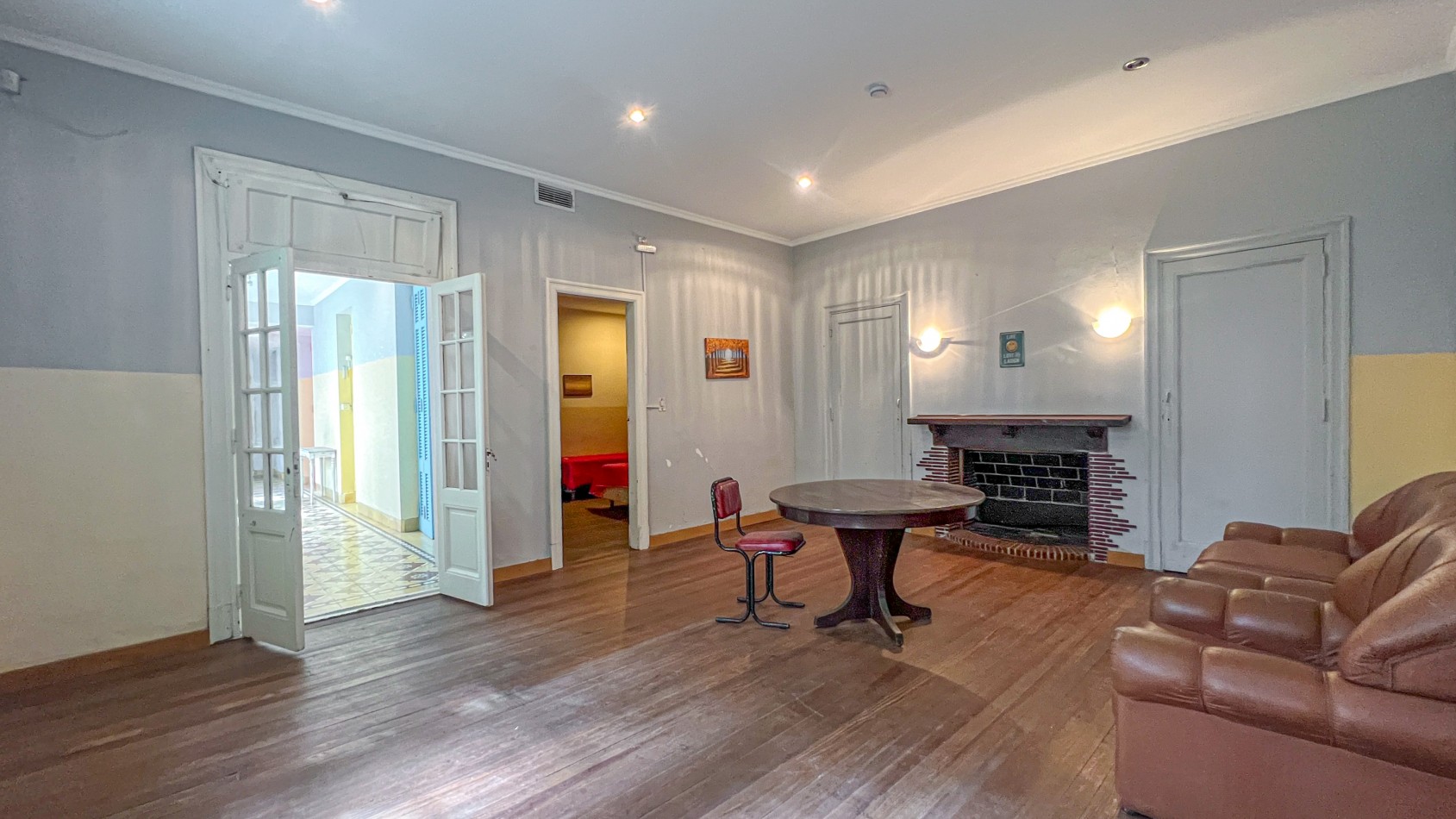 SE VENDE DOS HOTELES SALIDA A DOS CALLES CON COCHERAS. EXCELENTE UBICACION. MAR DEL PLATA