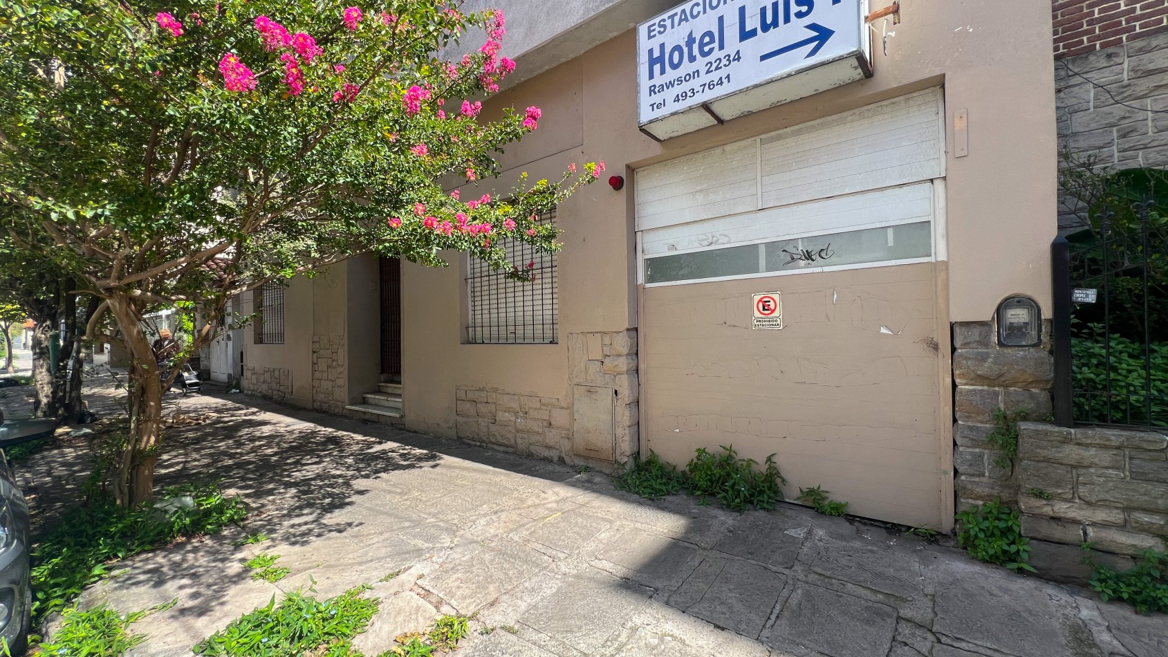 SE VENDE DOS HOTELES SALIDA A DOS CALLES CON COCHERAS. EXCELENTE UBICACION. MAR DEL PLATA