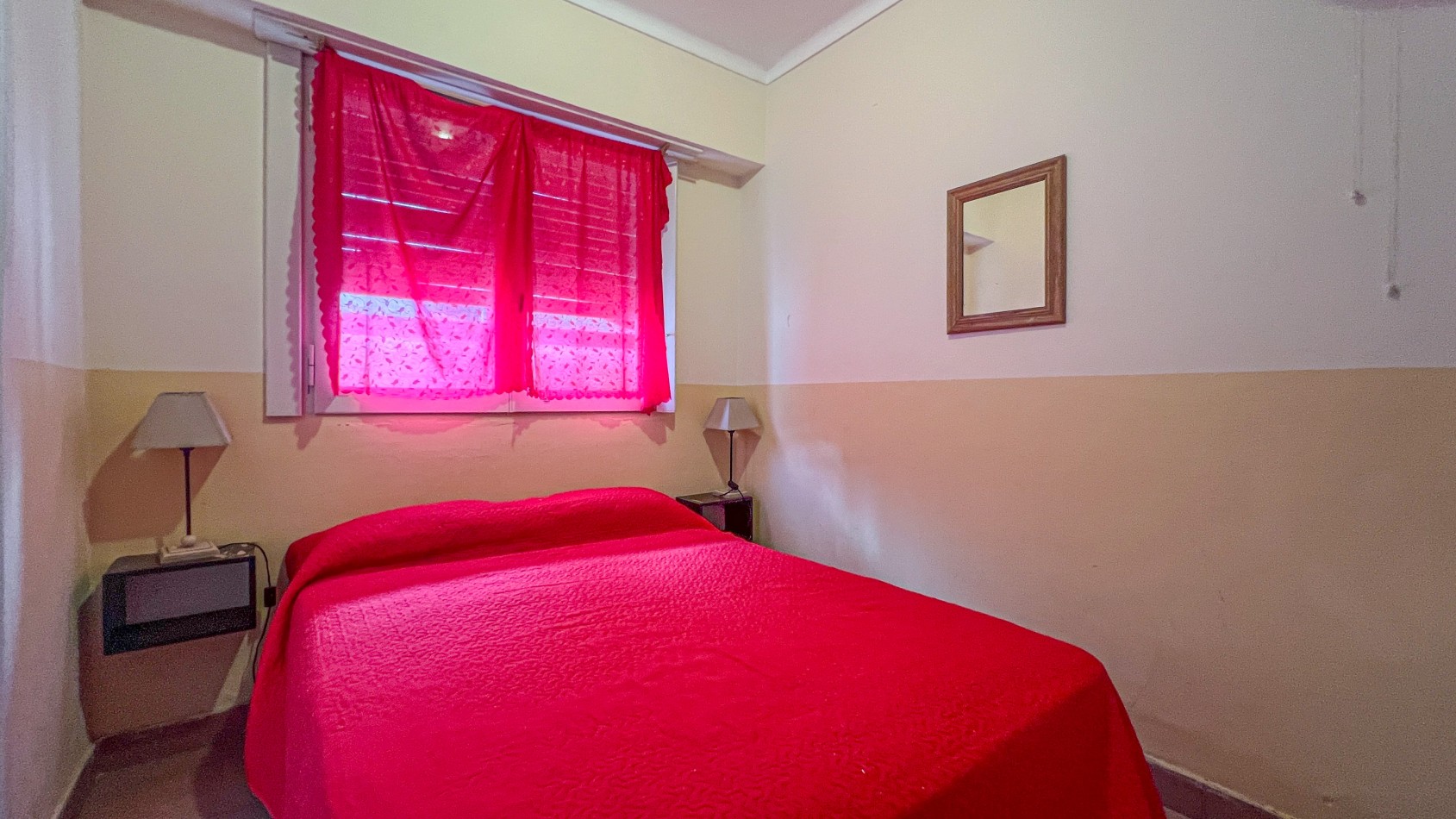 SE VENDE DOS HOTELES SALIDA A DOS CALLES CON COCHERAS. EXCELENTE UBICACION. MAR DEL PLATA