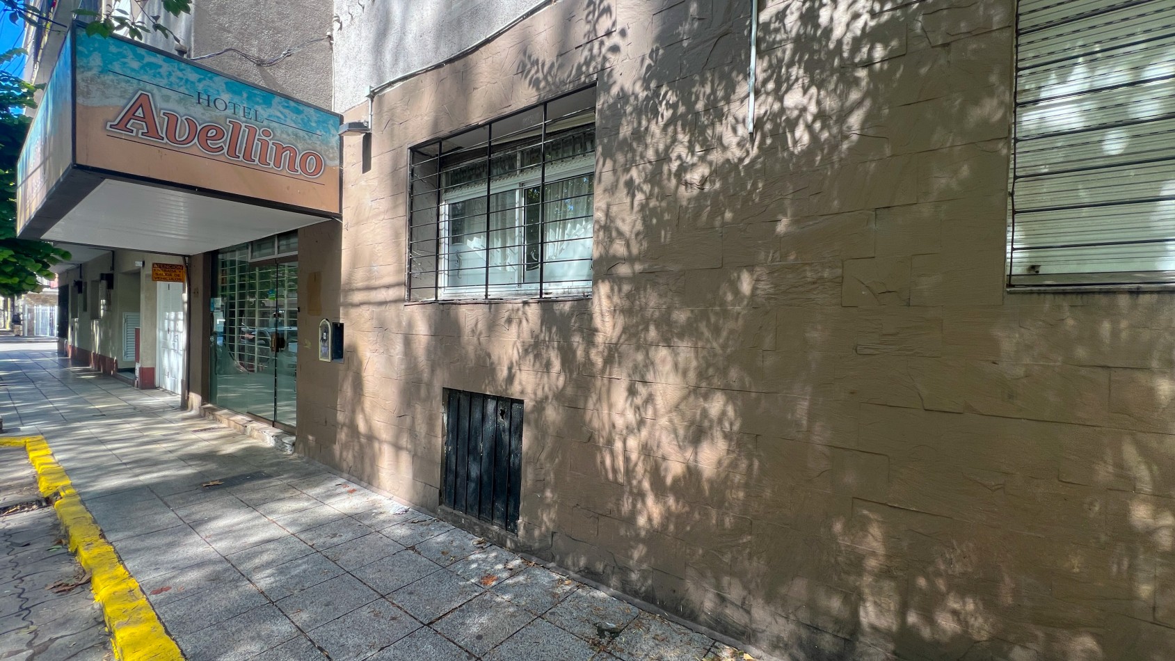 SE VENDE DOS HOTELES SALIDA A DOS CALLES CON COCHERAS. EXCELENTE UBICACION. MAR DEL PLATA