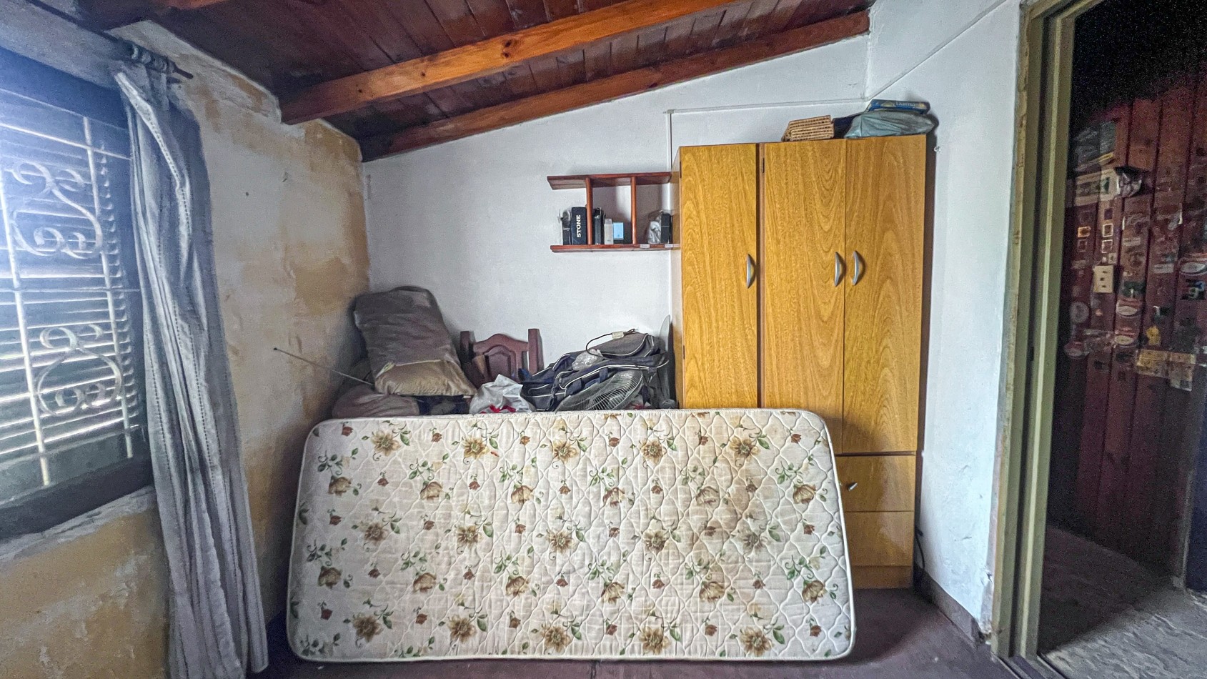 SE VENDE CASA 4 AMBIENTES BARRIO VILLA LOURDES APTO CREDITO