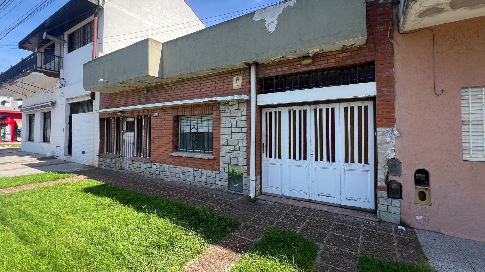 SE VENDE CASA 4 AMBIENTES BARRIO VILLA LOURDES APTO CREDITO