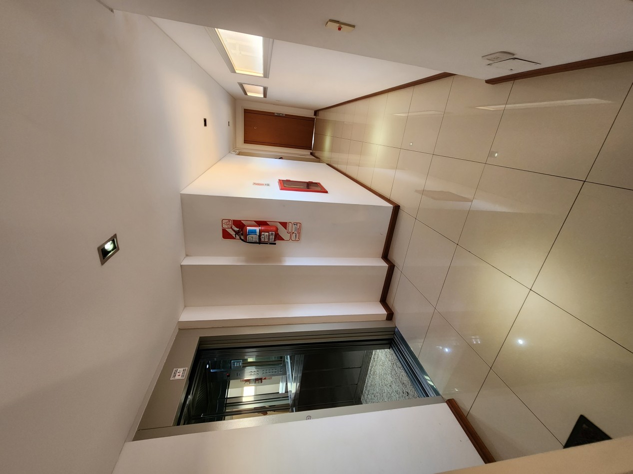 SE VENDE DEPARTAMENTO 2 AMBIENTES CON COCHERA PREMIUM EN VILLA DEL PARQUE. AMENITIES. CABA 