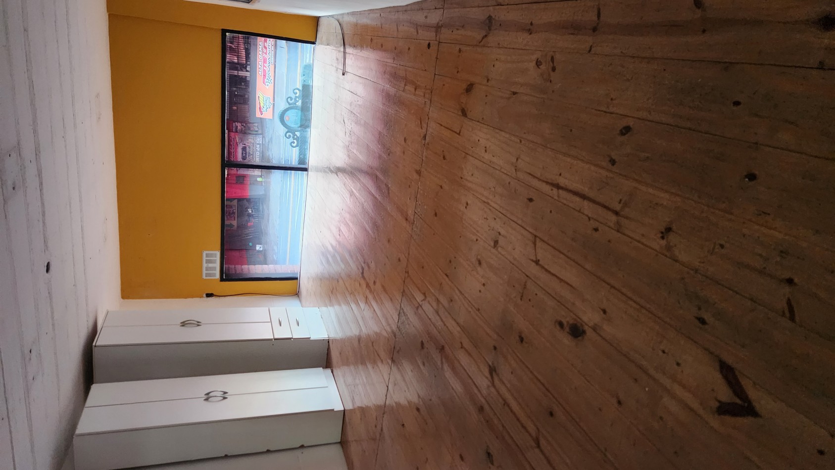 SE ALQUILA LOCAL 180 m2  EN ZONA TEXTIL FLORES CON COCHERA. CABA