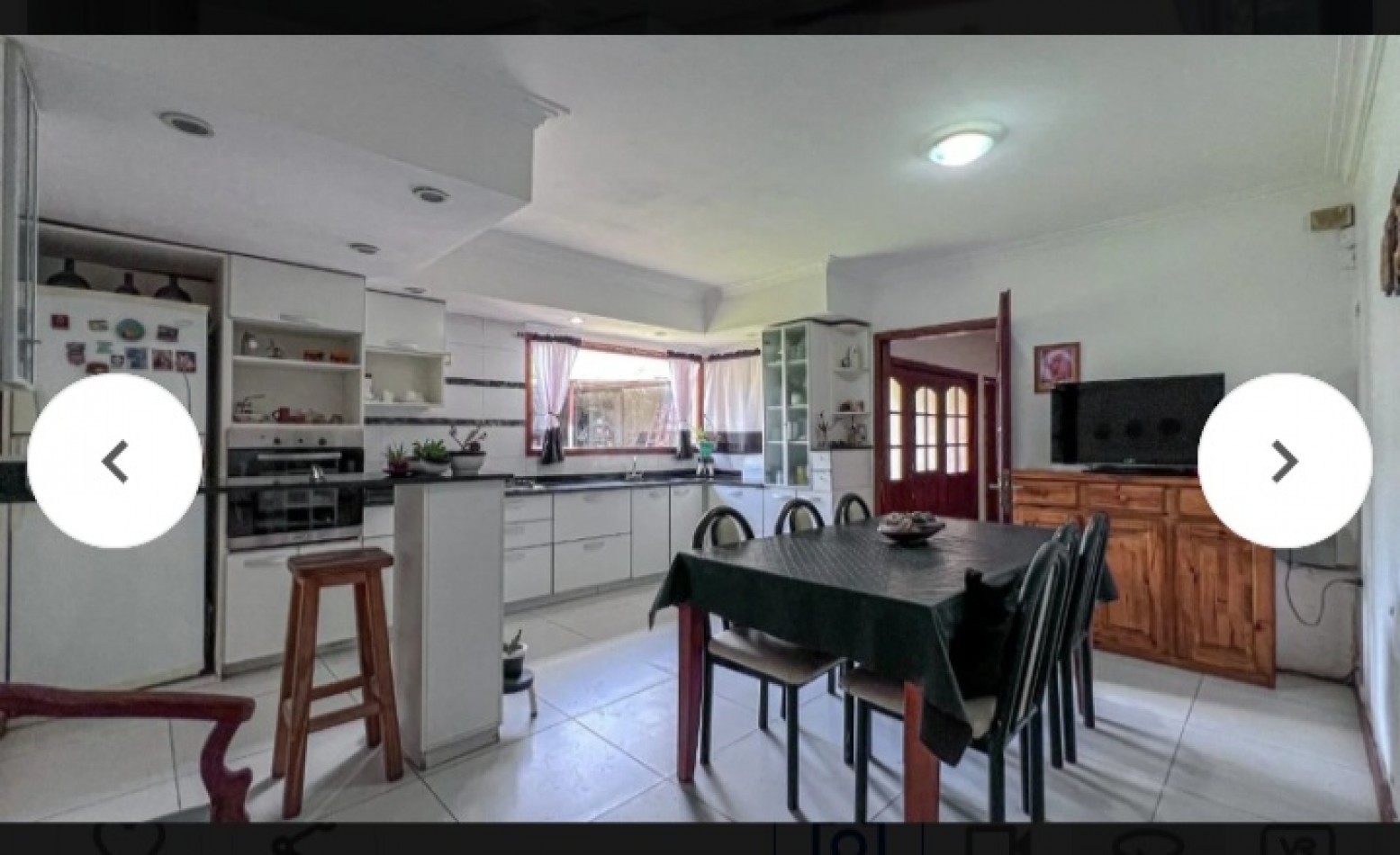 SE VENDE EXCELENTE CHALET 4 AMBIENTES CON COCHERA DOBLE Y PARQUE. EN EXCELENTE ESTADO. BARRIO EL JARDIN DE PERALTA RAMOS. 