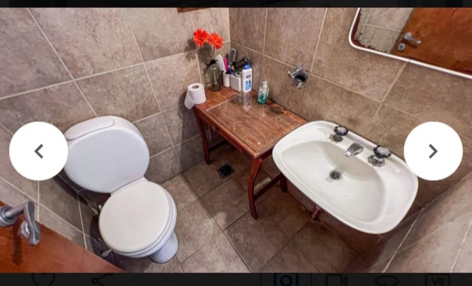 SE VENDE EXCELENTE CHALET 4 AMBIENTES CON COCHERA DOBLE Y PARQUE. EN EXCELENTE ESTADO. BARRIO EL JARDIN DE PERALTA RAMOS. 