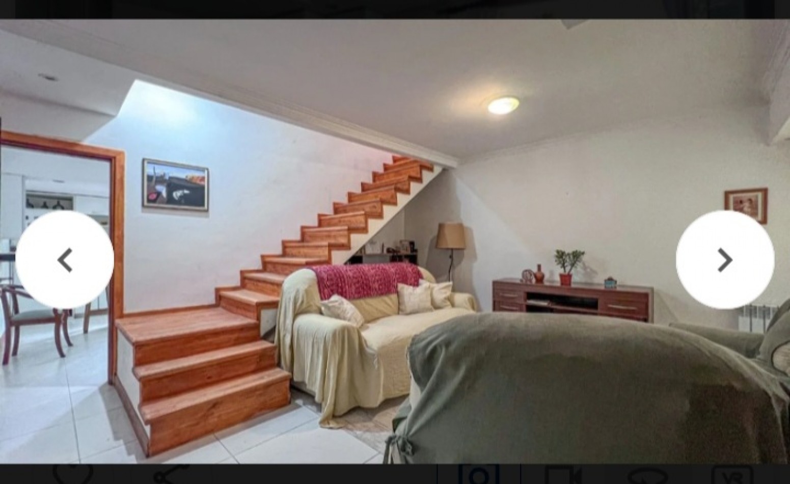 SE VENDE EXCELENTE CHALET 4 AMBIENTES CON COCHERA DOBLE Y PARQUE. EN EXCELENTE ESTADO. BARRIO EL JARDIN DE PERALTA RAMOS. 