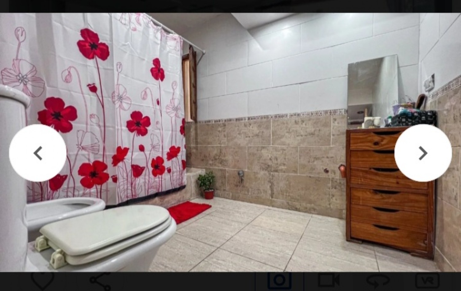 SE VENDE EXCELENTE CHALET 4 AMBIENTES CON COCHERA DOBLE Y PARQUE. EN EXCELENTE ESTADO. BARRIO EL JARDIN DE PERALTA RAMOS. 