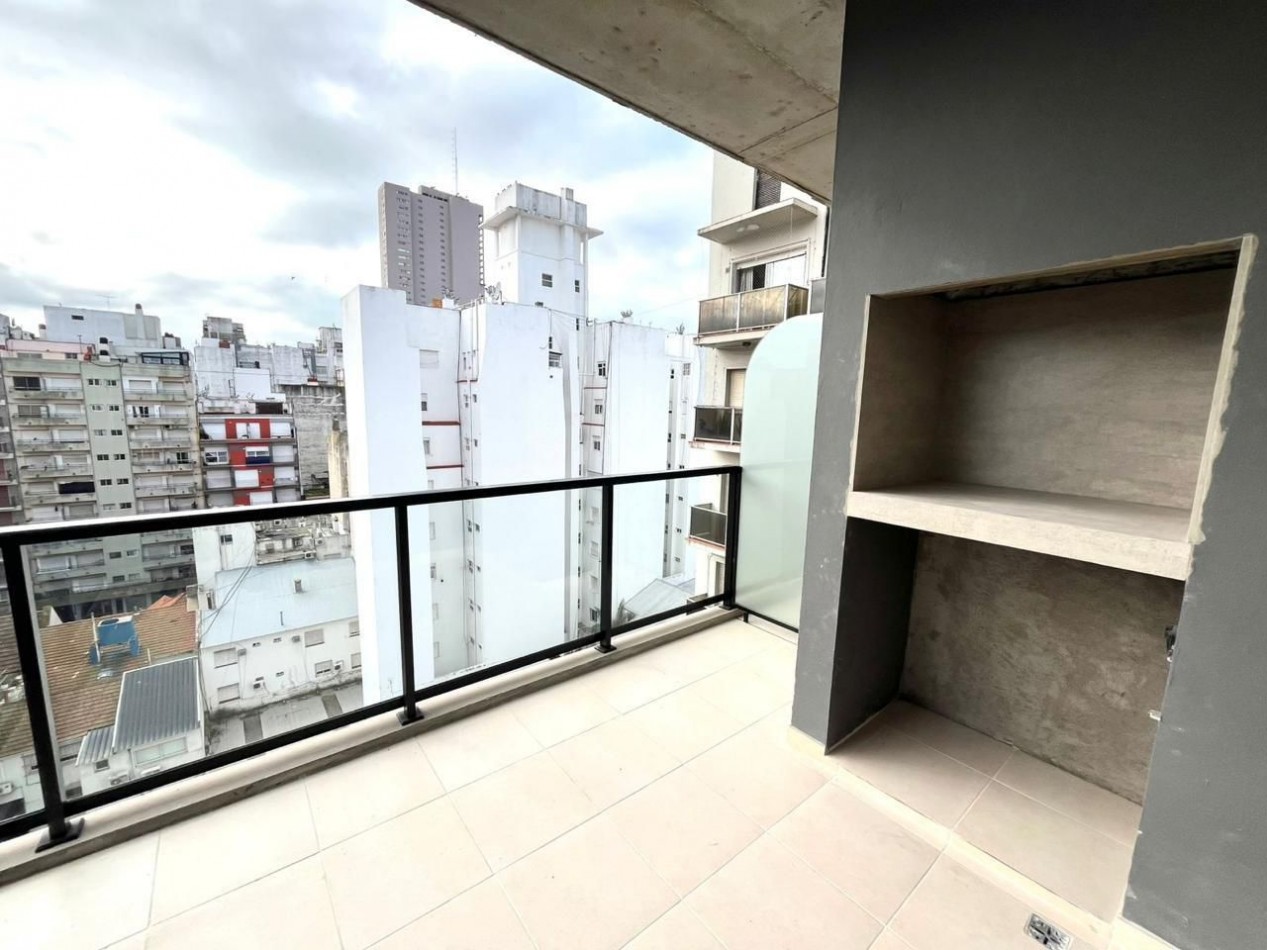 SE VENDE DEPARTAMENTO 2 AMBIENTES ZONA GUEMES CON COCHERA