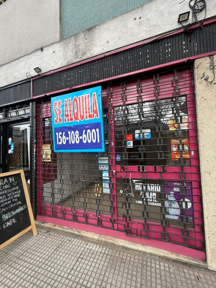 SE VENDEN 2 LOCALES. 70 m2. FLORESTA. CABA