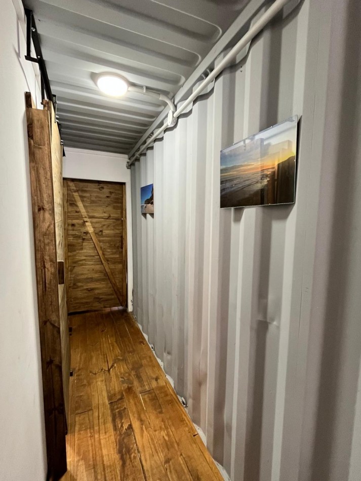 SE ALQUILA CASA CONTENEDOR 2 AMB. JARDIN CON PARRILLA. BOSQUE PERALTA RAMOS. MDP 