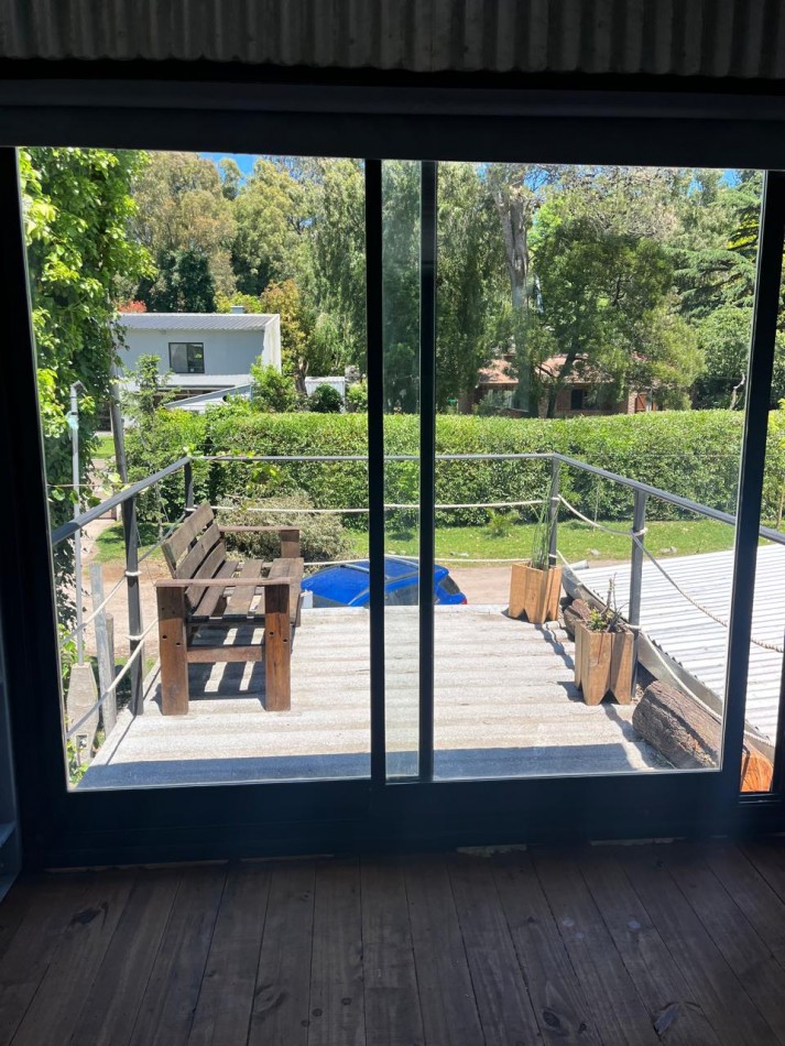 SE ALQUILA CASA CONTENEDOR 2 AMB. JARDIN CON PARRILLA. BOSQUE PERALTA RAMOS. MDP 