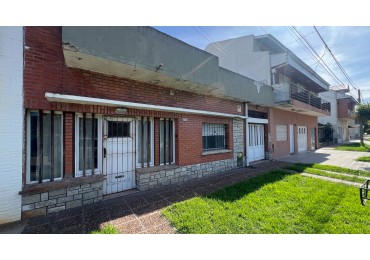 SE VENDE CASA 4 AMBIENTES BARRIO VILLA LOURDES APTO CREDITO