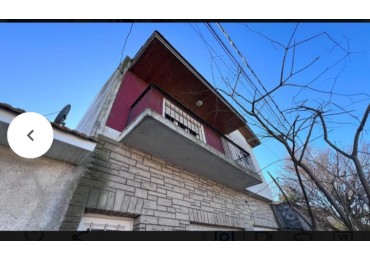 SE VENDE PH 3 AMBIENTES CON PATIO Y BALCON  ZONA DON BOSCO