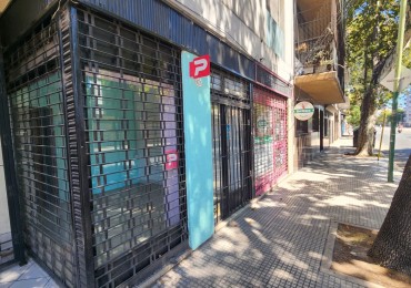 SE ALQUILA LOCAL 30 m2 REMODELADO EN FLORES FLORESTA CABA